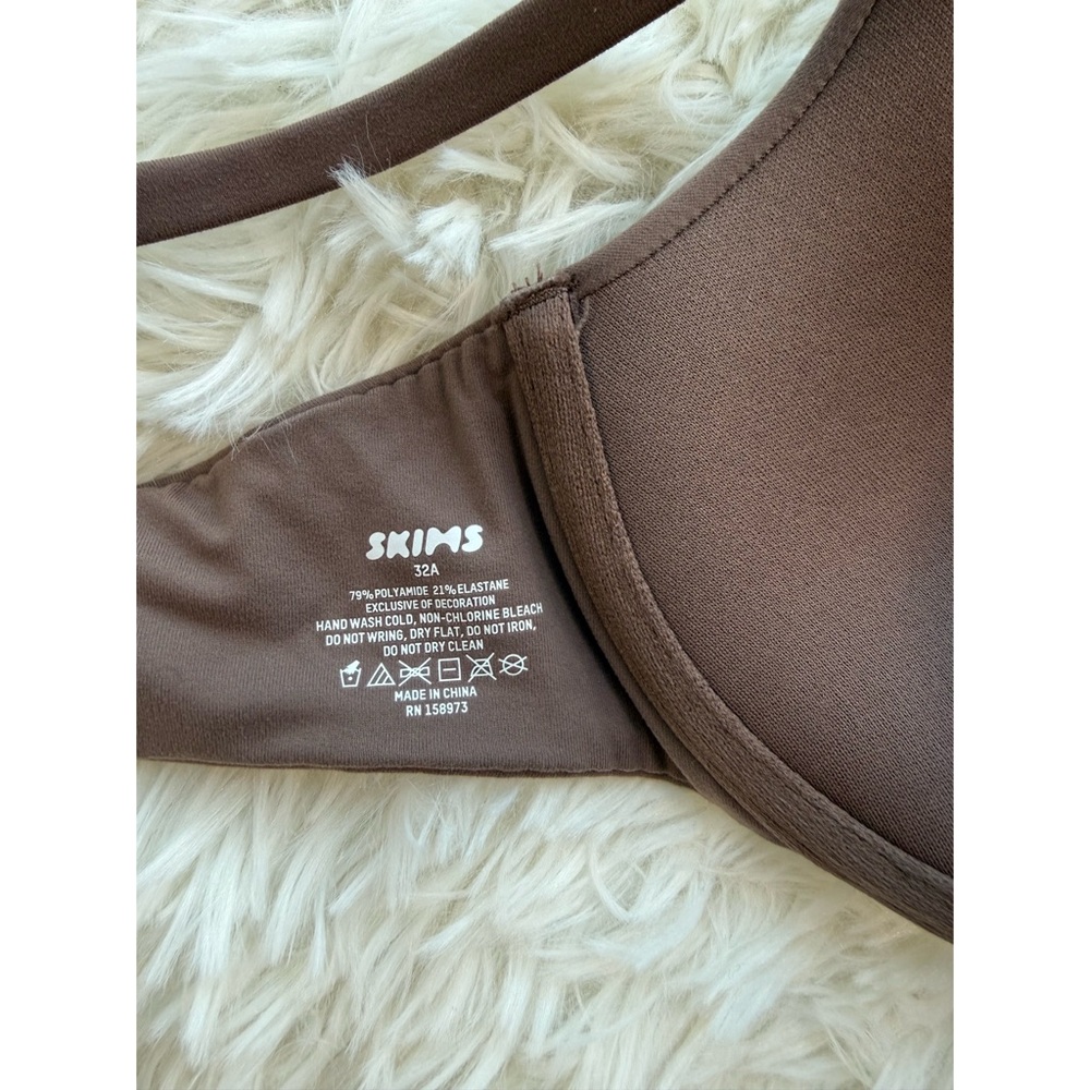 SKIMS | Fits Everybody Bra | Jasper | 32A - Picture 3 of 3
